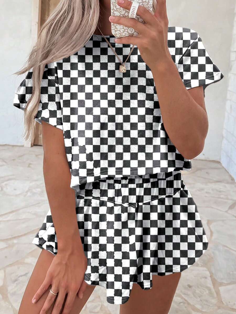 Womens Loose-Fit Checkerboard Short-Sleeve Top And Shorts Set