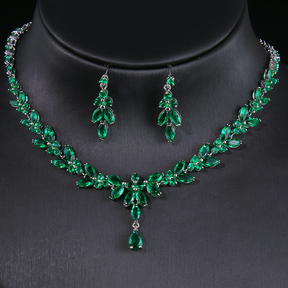 Elegant Long Horse-Eye Waterdrop Zircon Platinum Necklace