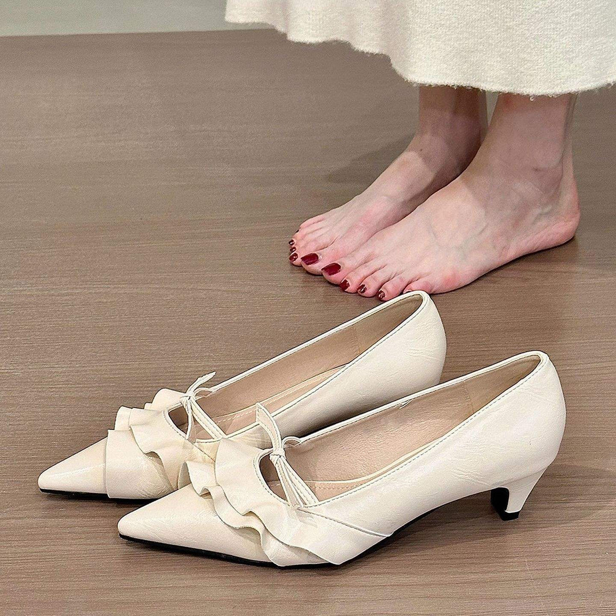 Elegant French-style Silver Stiletto Heels With A Ruffled Hem