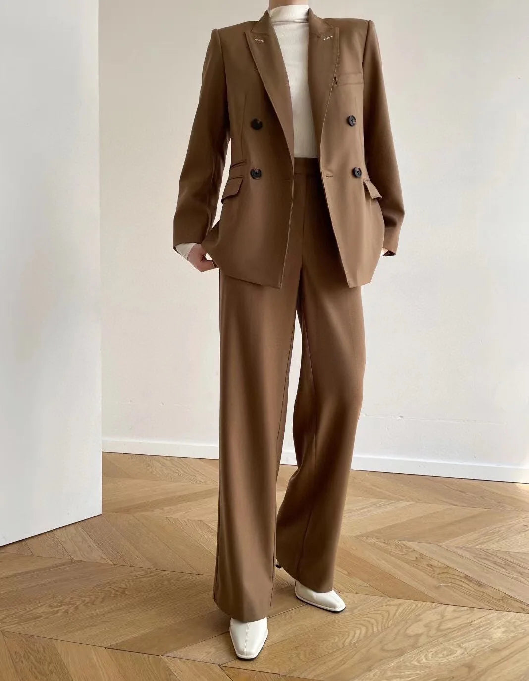 Classic elegant women's wool business style trouser suit