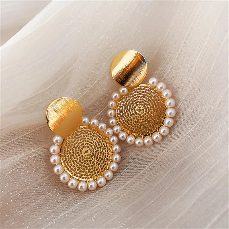 XIYANIKE Geometric Round Pearl Earrings Temperament Online Celebrity Earrings Personality Design Earrings New 2021