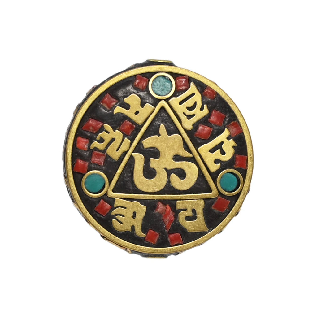 TZA05 Nepal Amuleto tibetano hecho a mano Arcilla colorida Redondo Latón Budismo Cuentas DIY para hacer joyas Pulseras Mantra de seis palabras ॐ OM