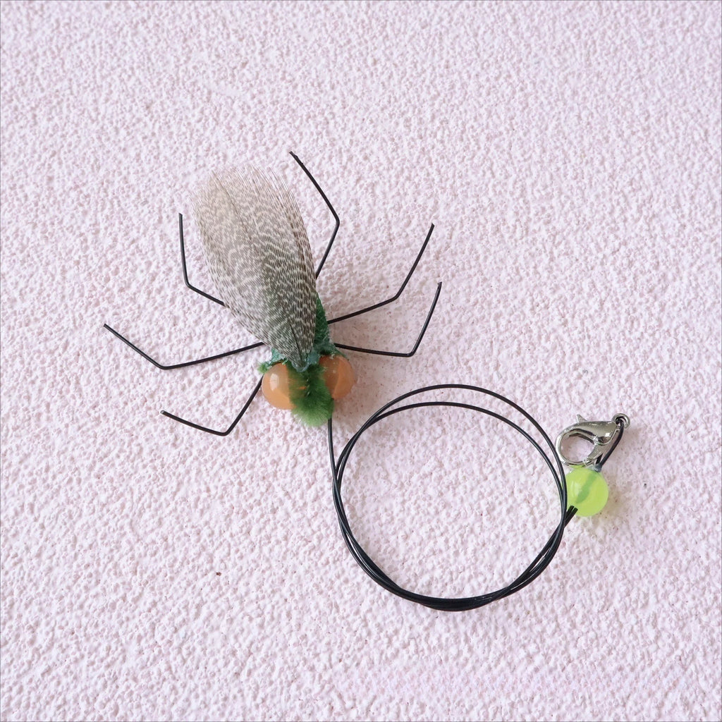 2pcs random color Simulation Small Flying Insects Replacement Accessories for Cat Teasers Toys Kitten Feather Toys Pet Supplies