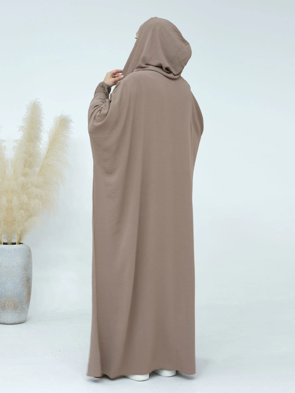 Women Tassel Abayas Muslim Ramadan Prayer Clothing With Hooded Jalaba Solid Casual Batwing Sleeve Arab Oriental Robe Eid Djellab