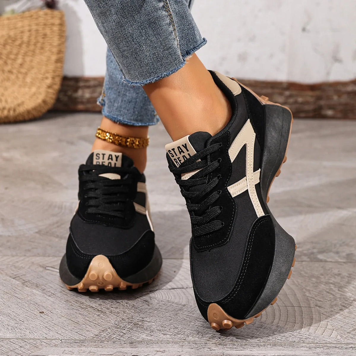 2025 New Women Sneakers Leisure Running Leather Shoes Fashion Designer Sneakers Women Luxury Platform Sports Shoes for Women
