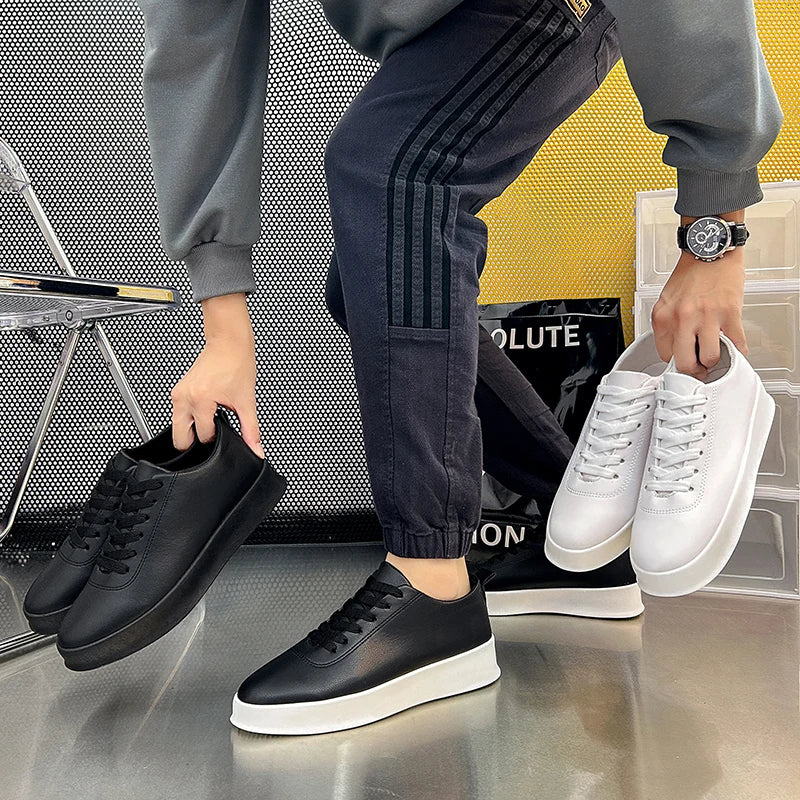 Zapatillas de hombre de moda con suela gruesa, negras y blancas, de cuero suave, zapatos informales de plataforma, zapatos deportivos para caminar, zapatos de trabajo ligeros