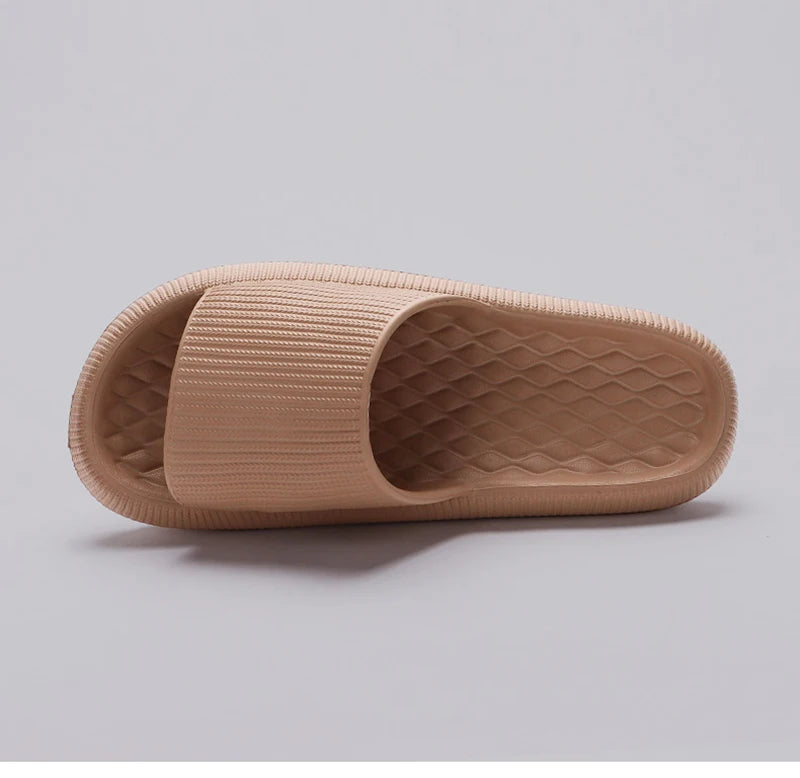 Thick Bottom Cloud Slippers Women Summer 2024 Lightweight Soft Sole Platform Sandals Woman Casual Non-slip Beach Shoes Slides