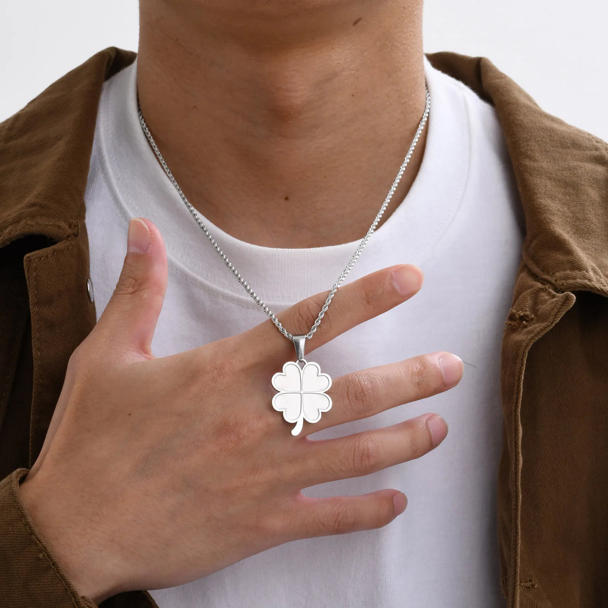 Lucky Leaf Necklaces for Men Women,Stainless Steel Four Leaf Clover Pendant Necklaces,Stylish Causal Jewelry Gifts