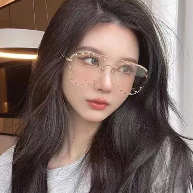 DOHOHDO New Ladies Metal Rivet Pilot Sunglasses Women Luxury Personality Glasses Cool Eyewear Shades Lady Oculos De Sol UV400