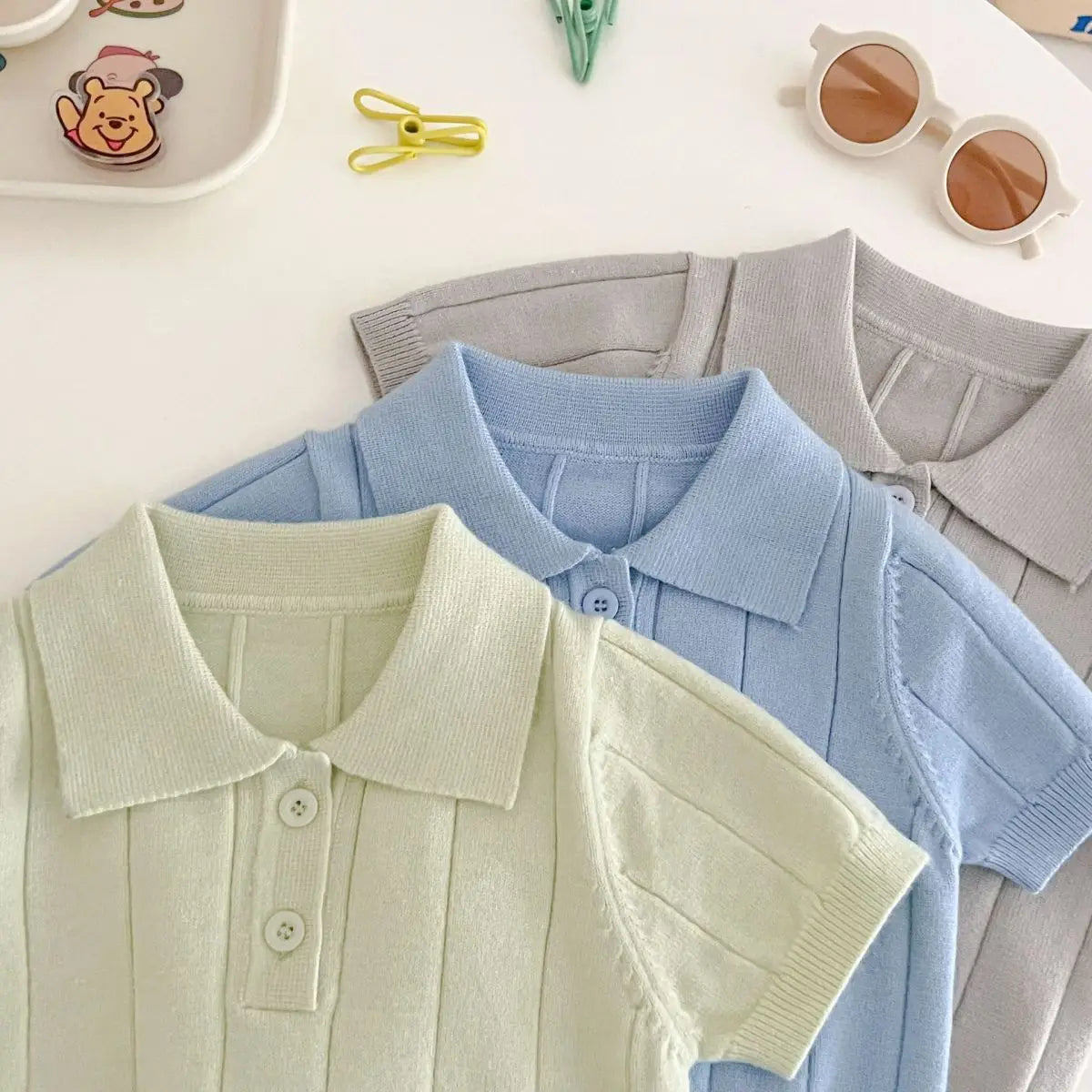 Koreanische Baby-Kapuzen-Tops für Frühling/Sommer 2026, elastisch, mit Umlegekragen, Eisseide, gestrickt, kurzärmlig, dünn, für den Sommer