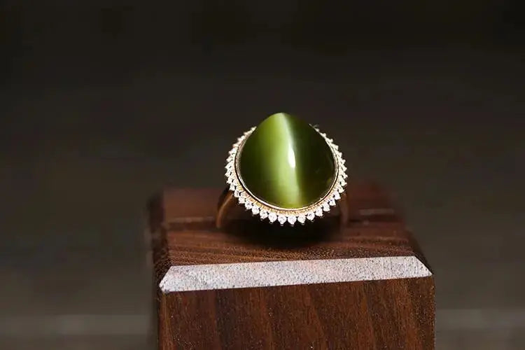 New Silver Inlaid Crystal Emerald olive-shaped Engagement Ring Vintage Luxury Party Attending Cocktail Party Women's Jewelry