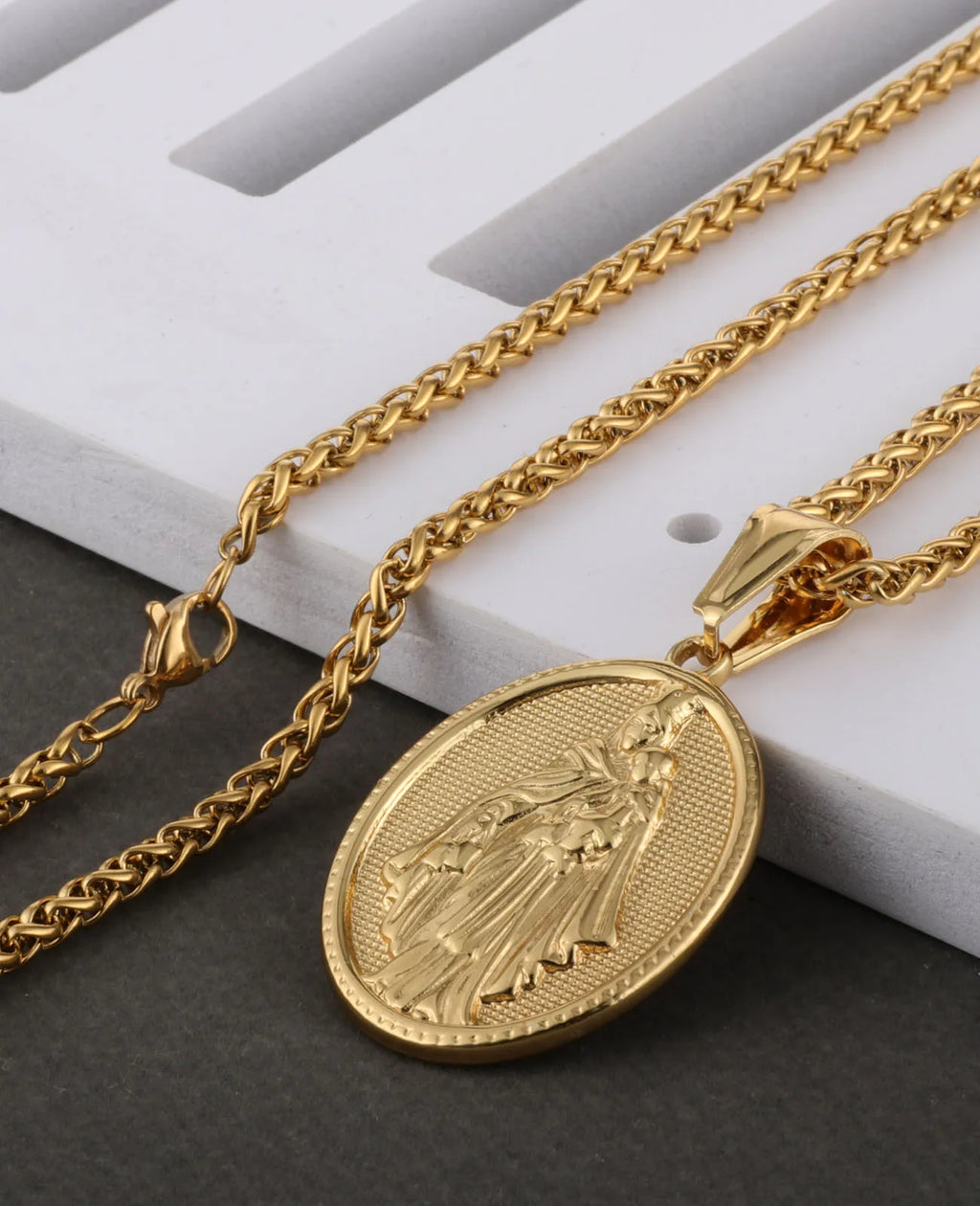 Virgen Del Carmen Medal Catholic Our Lady of Mount Carmel Oval Stainless Steel Pendant Amulet for DIY Jewelry Accessories