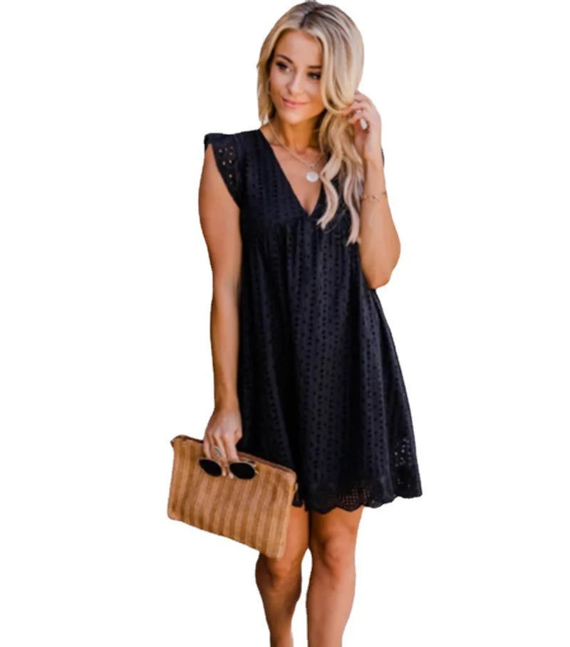 New summer women's fashionable temperament, casual and sexy commuting solid color lace jacquard hollow V-neck dress