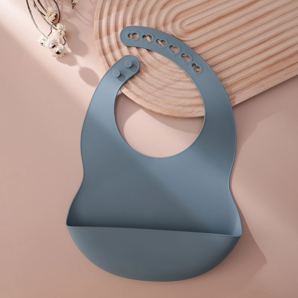 Color Kids 1PCS Silicone Baby Bib Adjustable Waterproof Feeding Bib BPA Free Soft Drool Bib Newborn Essentials Saliva Towel