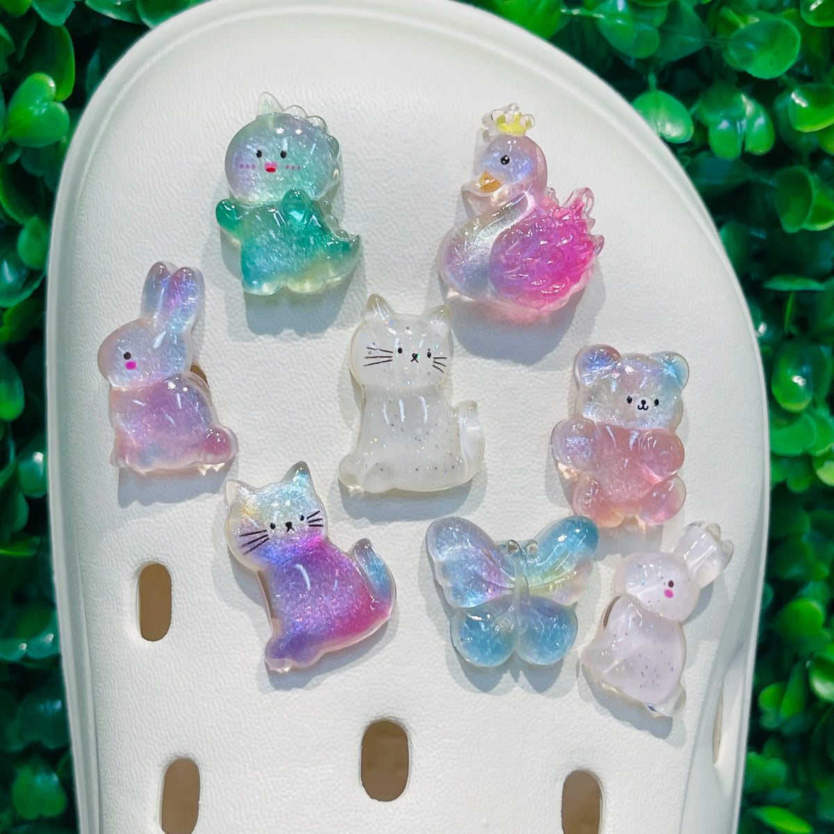 1-8PCS Resin Cartoon Sequins Cat Rabbit Butterfly Dinosaur Bear Swan Shoe Charms Garden Shoes Button Accessories Decoration