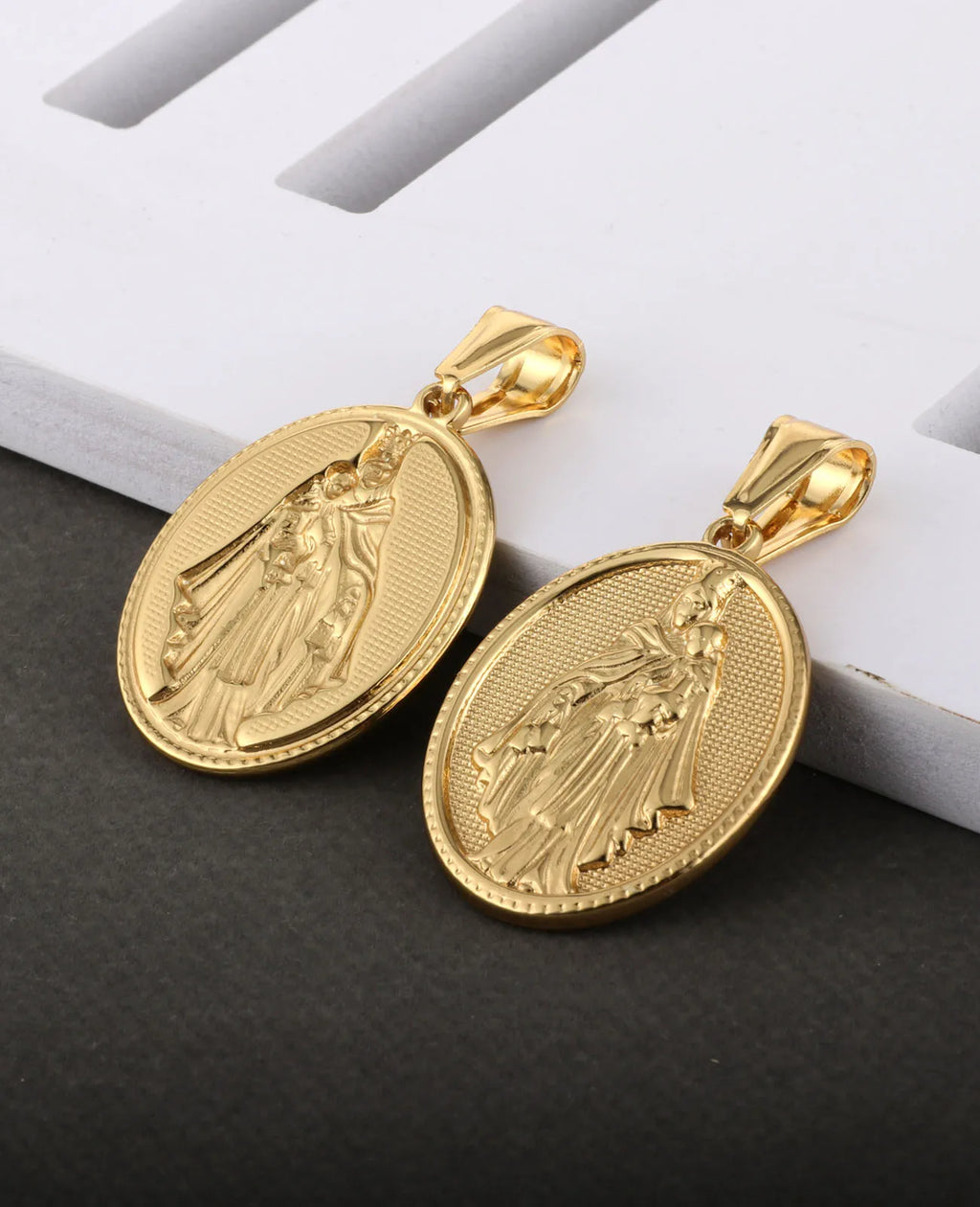 Virgen Del Carmen Medal Catholic Our Lady of Mount Carmel Oval Stainless Steel Pendant Amulet for DIY Jewelry Accessories