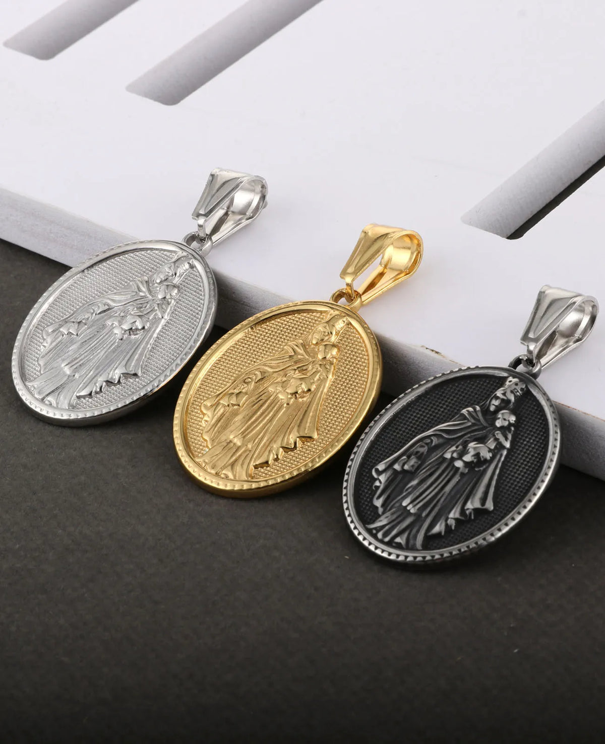 Virgen Del Carmen Medal Catholic Our Lady of Mount Carmel Oval Stainless Steel Pendant Amulet for DIY Jewelry Accessories