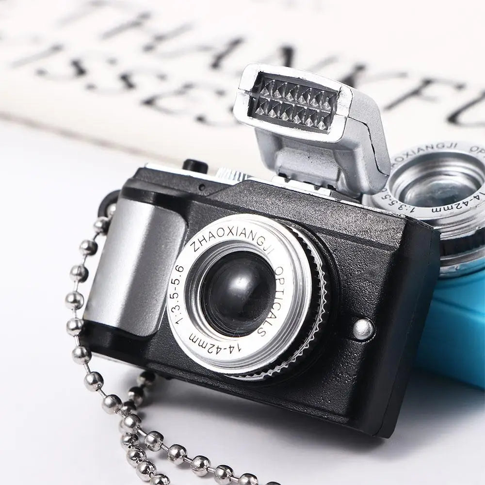 Couple Models Unisex Flash Camera Men Luminous Sweater Chain Music Pendant Fashion Jewelry Necklace