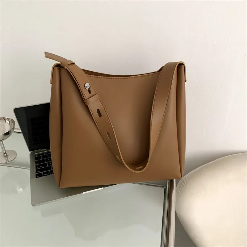 Fashion Leather Tote Bag for Women 2026 Trends Female Simple Large High Capacity Shoulder Side Bag Handbags and Purses Women Bag