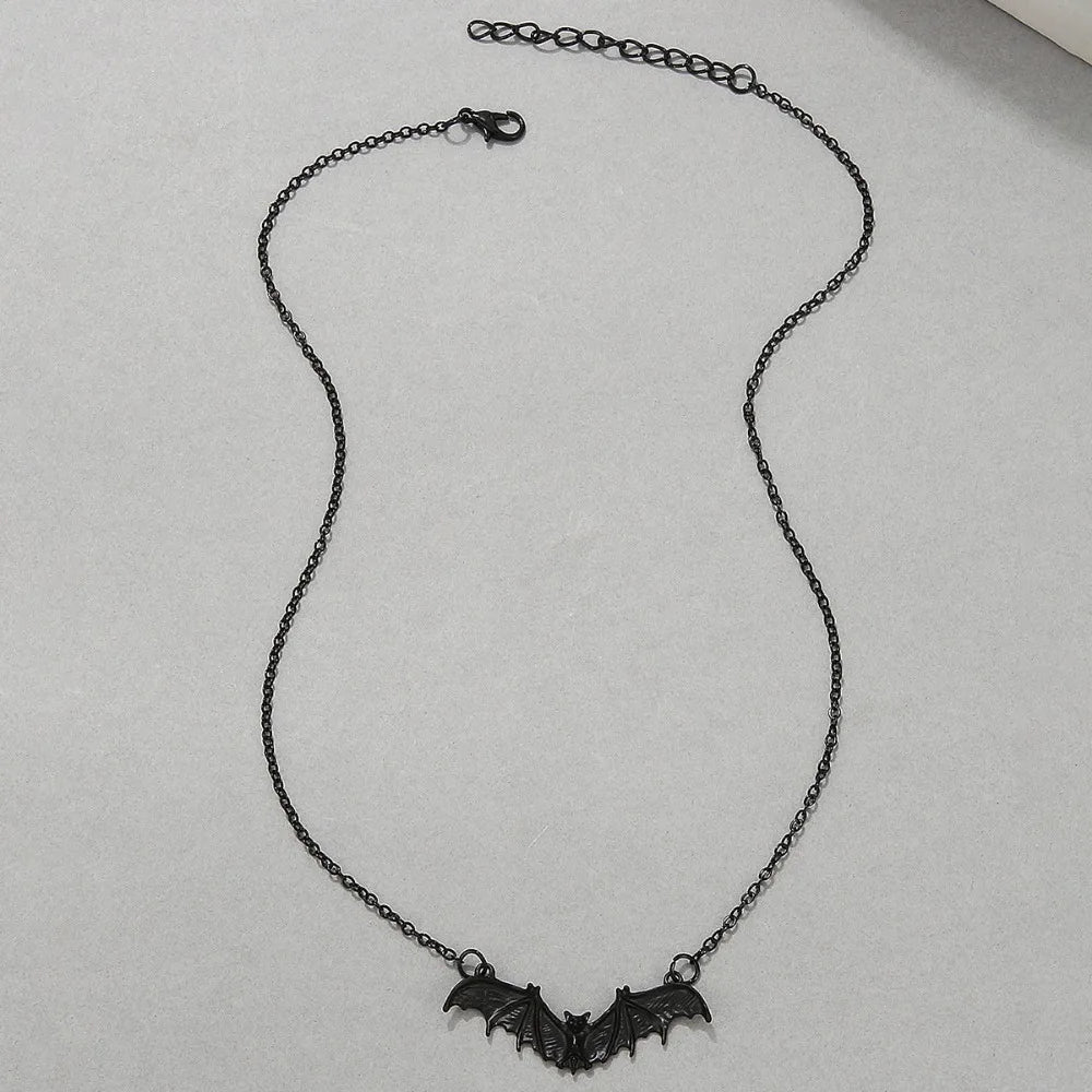 Punk Style Personality Black Bat Wing Pendant Necklace for Men Women Personality Halloween Exaggerated Hip Hop Collar Jewelry
