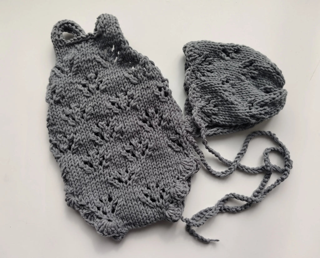 Neugeborenenfotografie Requisiten Blumenmuster Strampler und Hut Set
