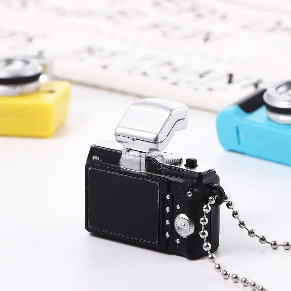 Couple Models Unisex Flash Camera Men Luminous Sweater Chain Music Pendant Fashion Jewelry Necklace