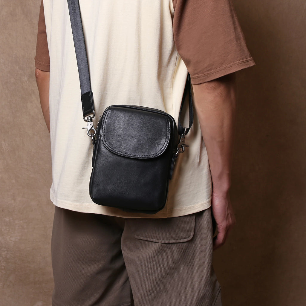 New Casual Leather Male Baotou Layer Cowhide Single Shoulder Crossbody Bag Vertical Business Backpack Men's Bag