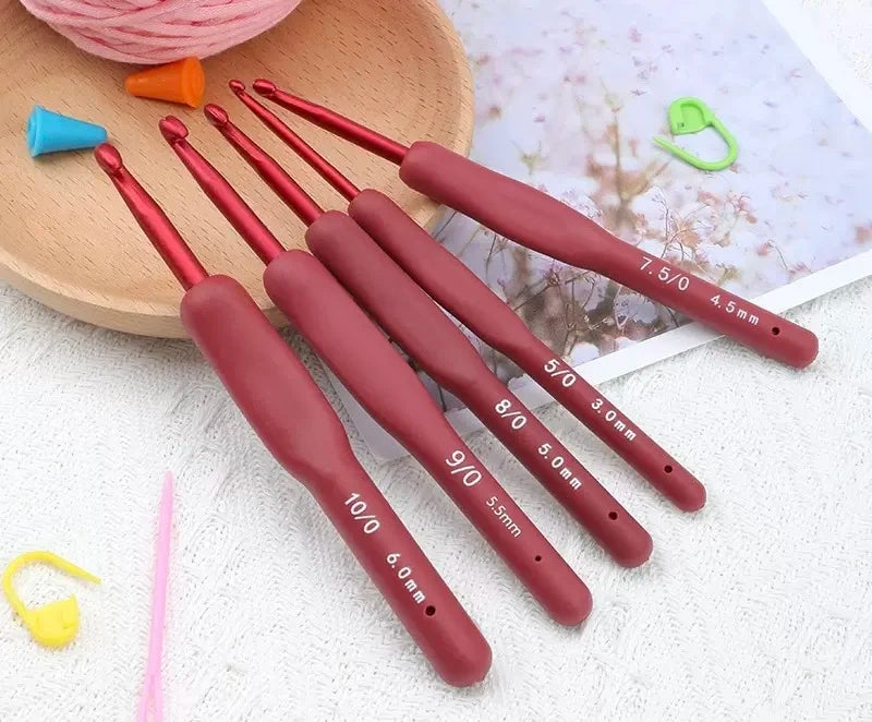 1 Set 9pcs Silicone Crochet Hooks Set Needle 2-10mm  Handle Frosted Aluminum Handmade DIY Hook Head Crochet Sweater Weaving
