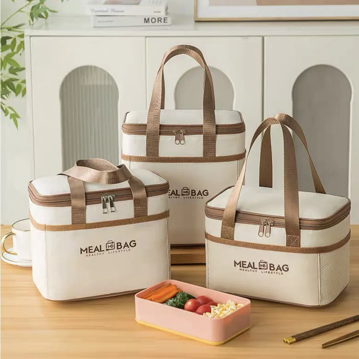 Portable lunch bag food insulated box Waterproof shoulder strap insulated box, hand-held lunch box bag, fresh aluminumA-DH