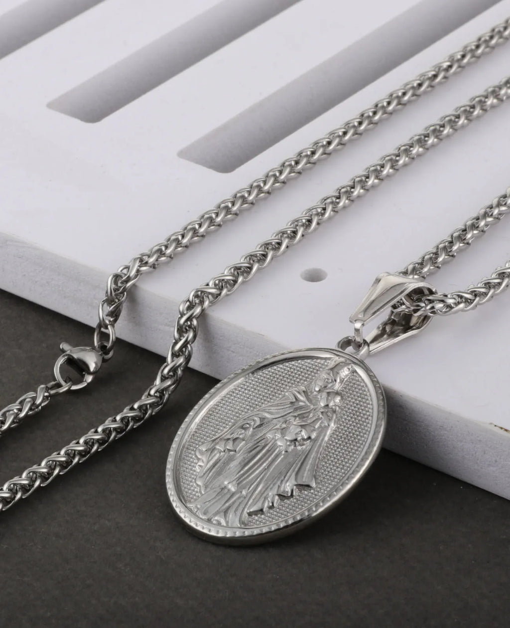 Virgen Del Carmen Medal Catholic Our Lady of Mount Carmel Oval Stainless Steel Pendant Amulet for DIY Jewelry Accessories