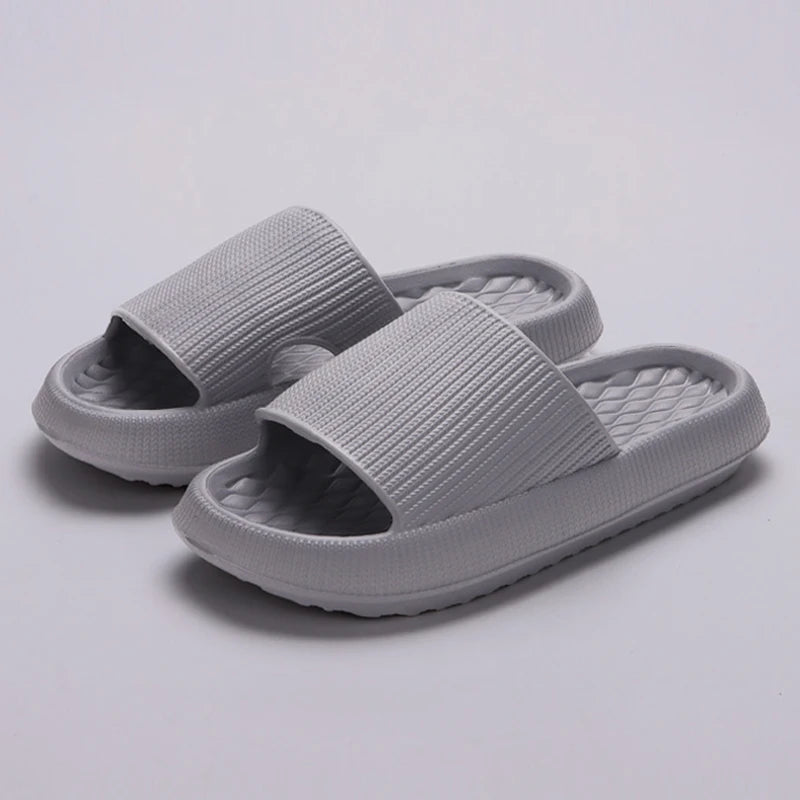 Thick Bottom Cloud Slippers Women Summer 2024 Lightweight Soft Sole Platform Sandals Woman Casual Non-slip Beach Shoes Slides