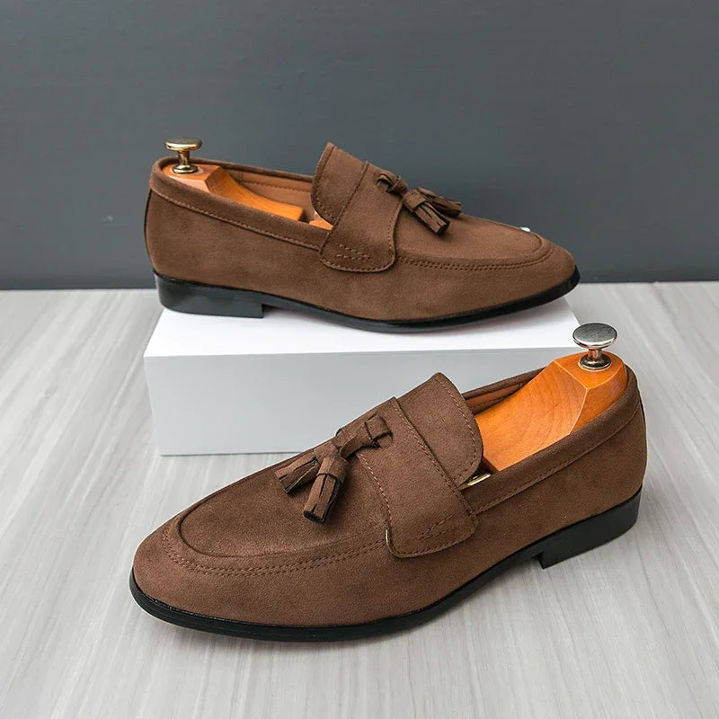 Mens Tassels Loafers Comfortable Suede Shoes Men Leather Low-heel Wedding Moccasins British Style Non-Slip Retro Driving Shoes