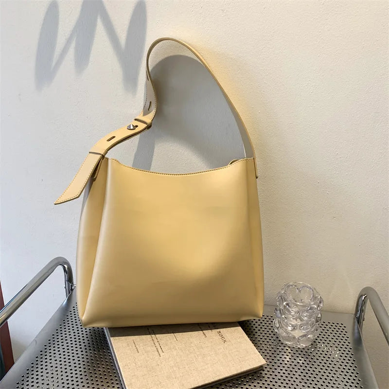 Fashion Leather Tote Bag for Women 2026 Trends Female Simple Large High Capacity Shoulder Side Bag Handbags and Purses Women Bag