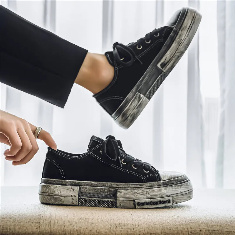 Schwarze Four Seasons Herren Stoffschuhe Modisch retro Make dirty style Freizeit Outdoor Party Street walking Jugend Schuhe