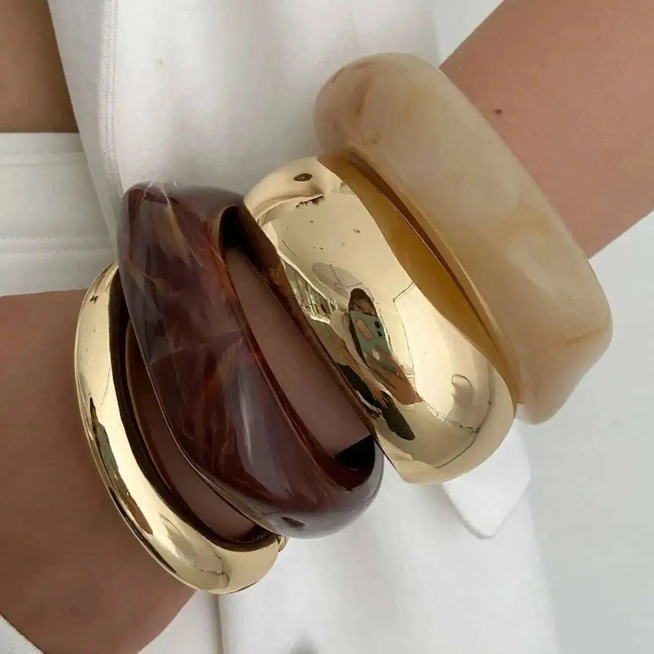 SHIXIN Vintage Brown Coffee Acrylic Resin Chunky Bangle Bracelet for Women Punk Metal Irregular Spring Open Bangle Men Jewelry