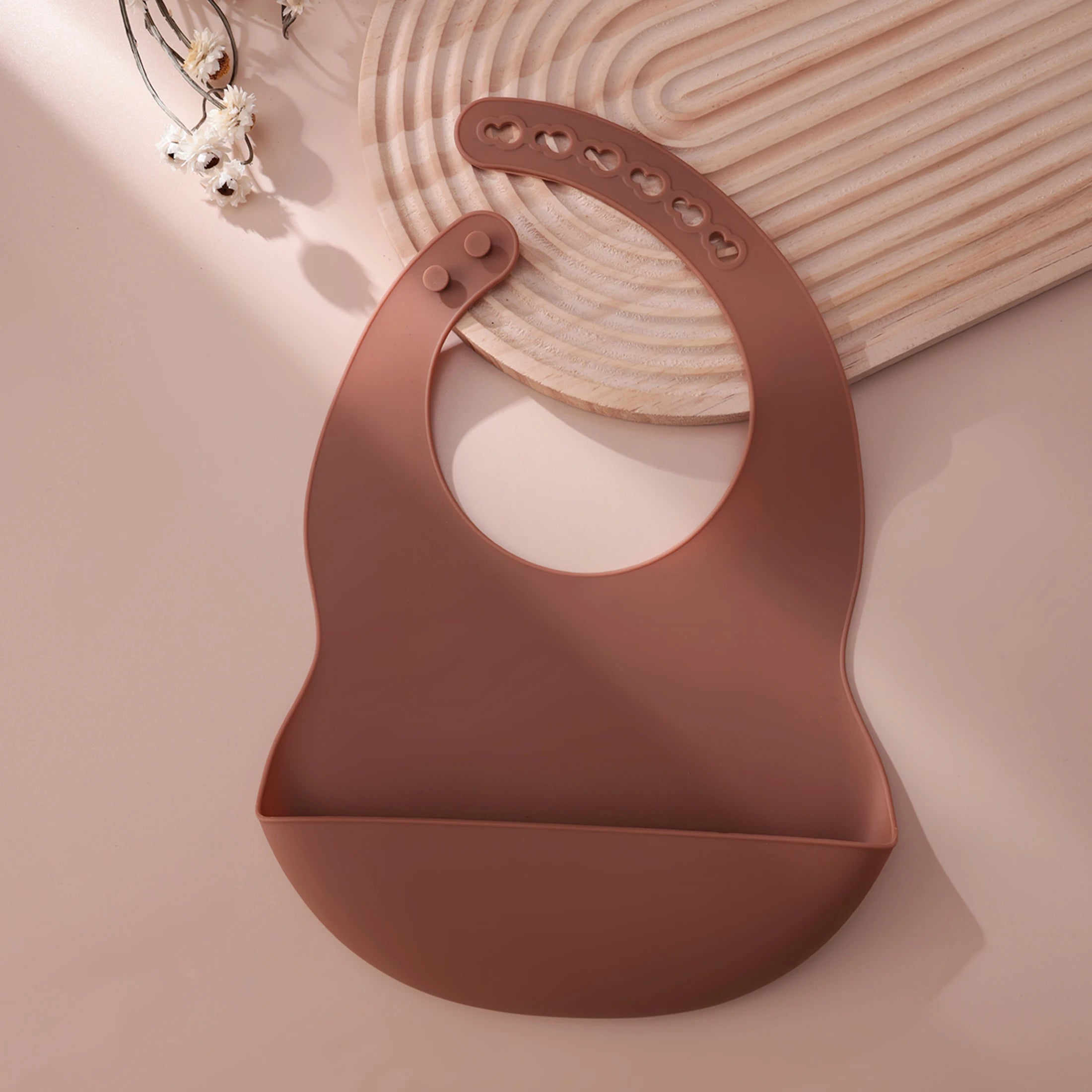 Color Kids 1PCS Silicone Baby Bib Adjustable Waterproof Feeding Bib BPA Free Soft Drool Bib Newborn Essentials Saliva Towel