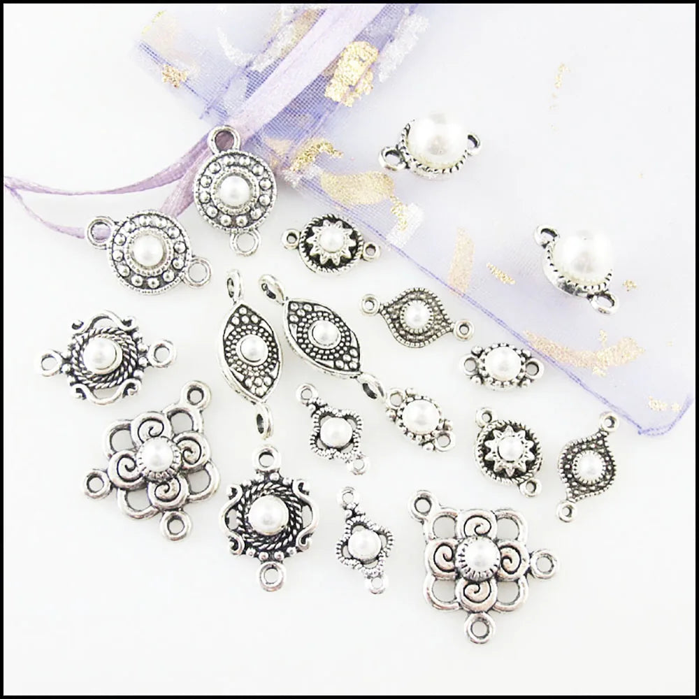 Fashion New Star Crown Eye Flower Round Charms White Plastic Pendants Connectors Tibetan Silver Plated
