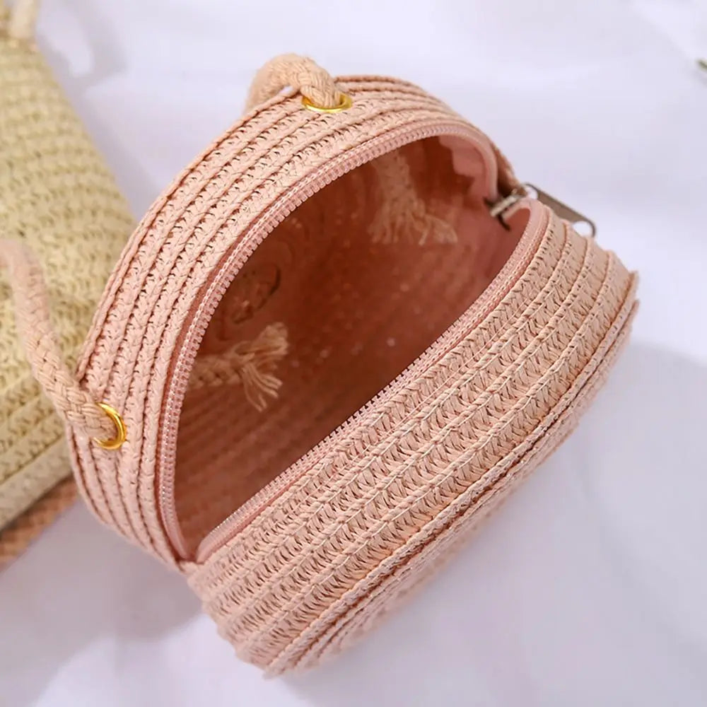 Handwoven Round Straw Shoulder Bag Crossbody Bag Kid Summer Beach Straw Bag Envelope Wallet for Wowen Girls