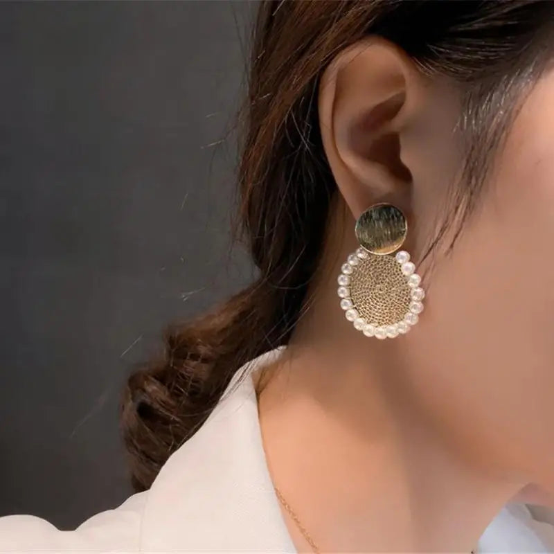 XIYANIKE Geometric Round Pearl Earrings Temperament Online Celebrity Earrings Personality Design Earrings New 2021
