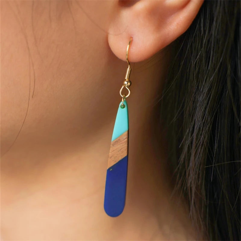 1-Pair Bohemian Long Strip Natural Wood Resin Acrylic Earrings Dopamine Peacock Color Women's Vacation Elegant Style