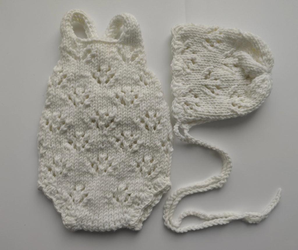 Neugeborenenfotografie Requisiten Blumenmuster Strampler und Hut Set