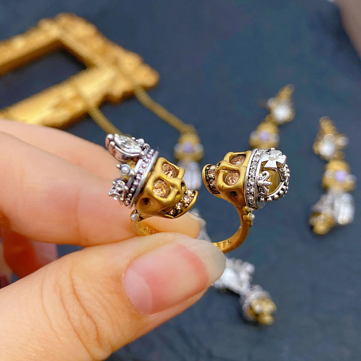 Retro Handheld Skull Earrings Designer Bronze Ghost Hand Exaggerated Earrings Set Ring Necklace Jewelry