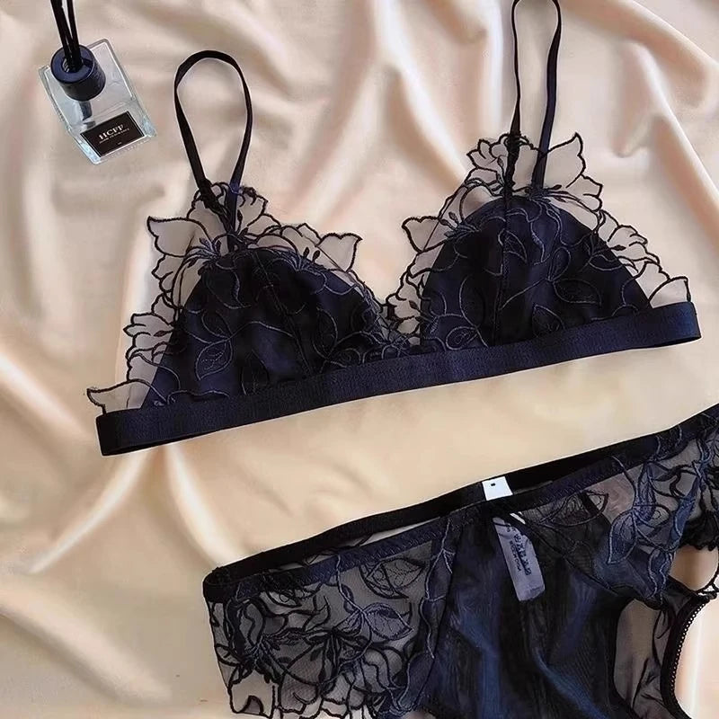 Sexy French Lace Bralette & Underwear Set, Lightweight Wireless Triangle Cup Bra for Women, Pure Elegant Small Boobs S-XL MOYISU