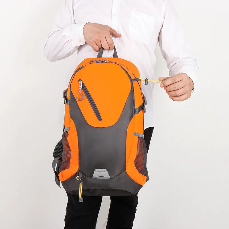 New 40L Outdoor Hiking Backpack Classic Men Women Waterproof Travel Backpack Lightweight Camping Shoulder Bag Mountaineering Bag