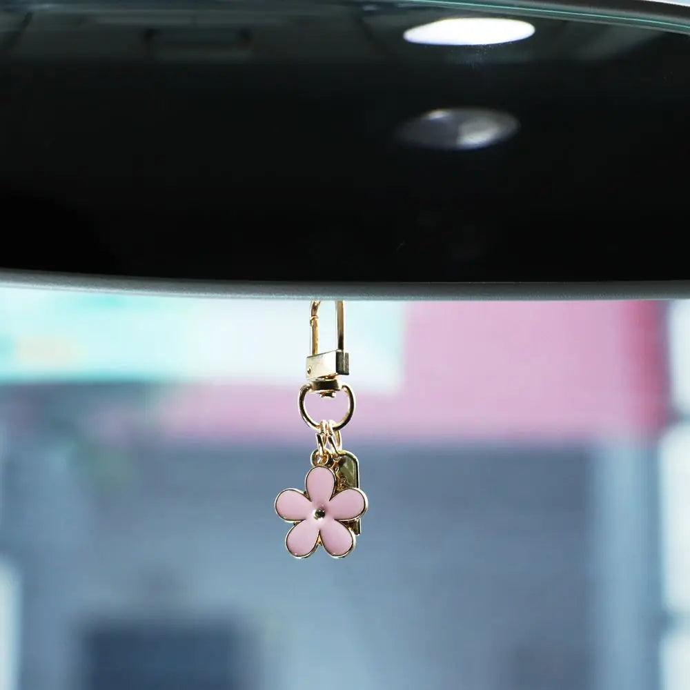 Metal Decoration Charm Keychains Bag Charm Keyring Pendant for Purse Flower Key Chain