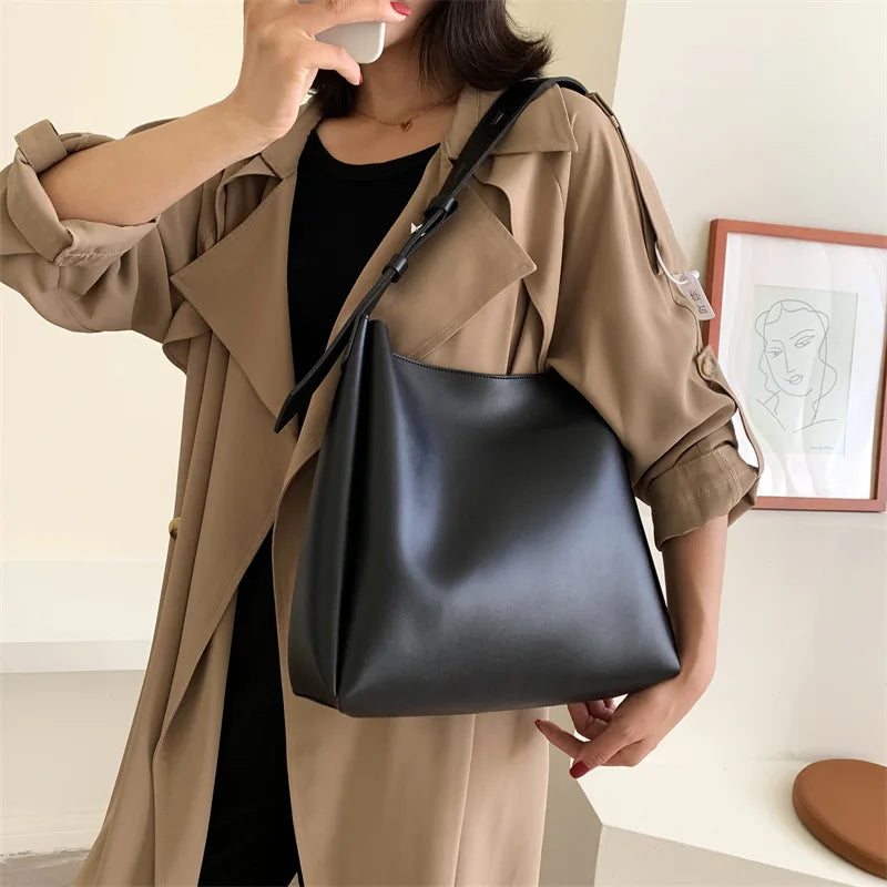 Fashion Leather Tote Bag for Women 2026 Trends Female Simple Large High Capacity Shoulder Side Bag Handbags and Purses Women Bag