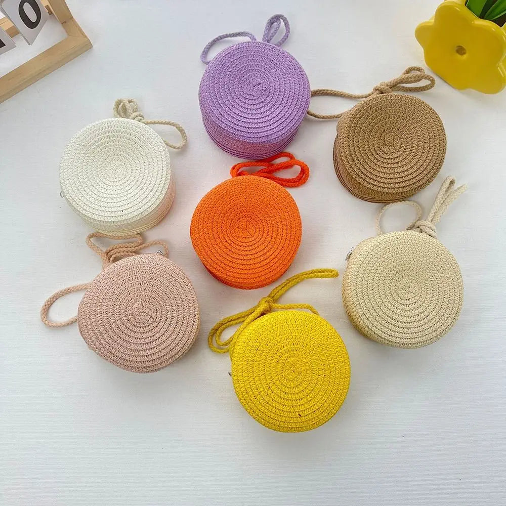 Handwoven Round Straw Shoulder Bag Crossbody Bag Kid Summer Beach Straw Bag Envelope Wallet for Wowen Girls