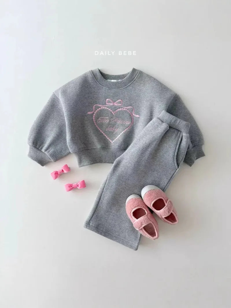 2026 Spring New Children Long Sleeve Clothes Set Baby Girls Heart Embroidery Sweatshirt + Pants 2pcs Suit Kids Sports Outfits