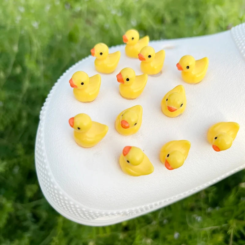 New Whole Set Hot Sale DIY Hole Shoes Charms for Little Yellow Duck Charms Designer Quality Garden Shoe Decoration Girl Gift
