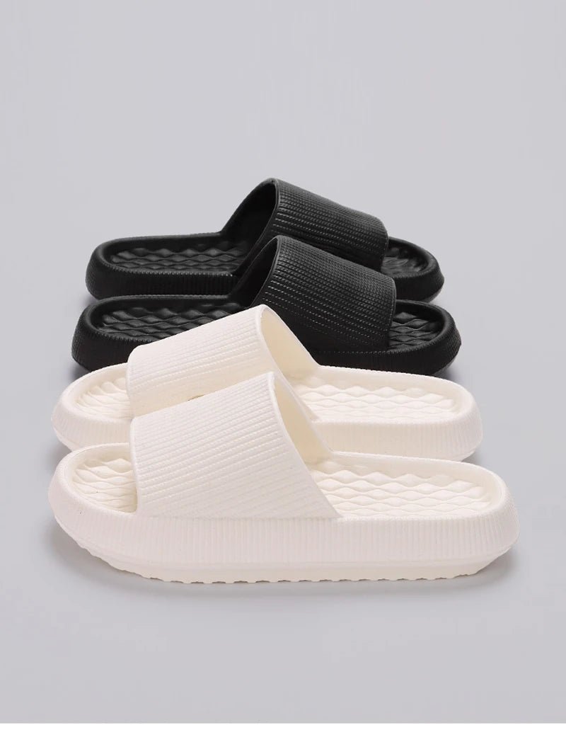 Thick Bottom Cloud Slippers Women Summer 2024 Lightweight Soft Sole Platform Sandals Woman Casual Non-slip Beach Shoes Slides